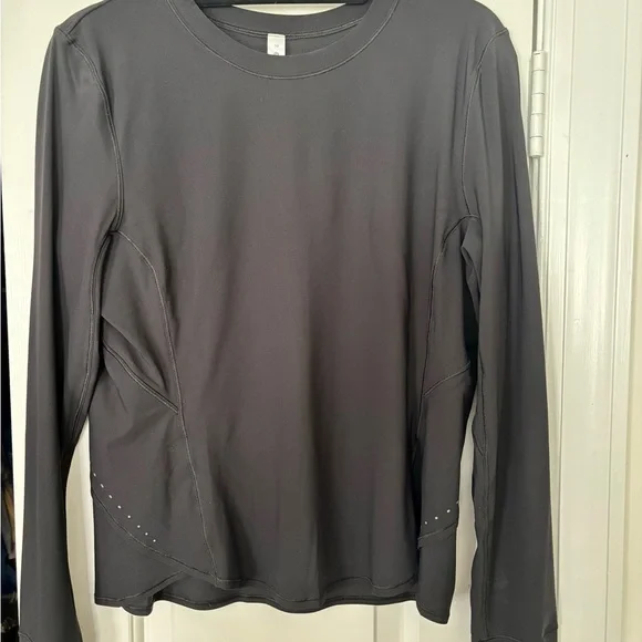 Lululemon UV Protection Fold over Long Sleeve Running Shirt unworn - Picture 8 of 9